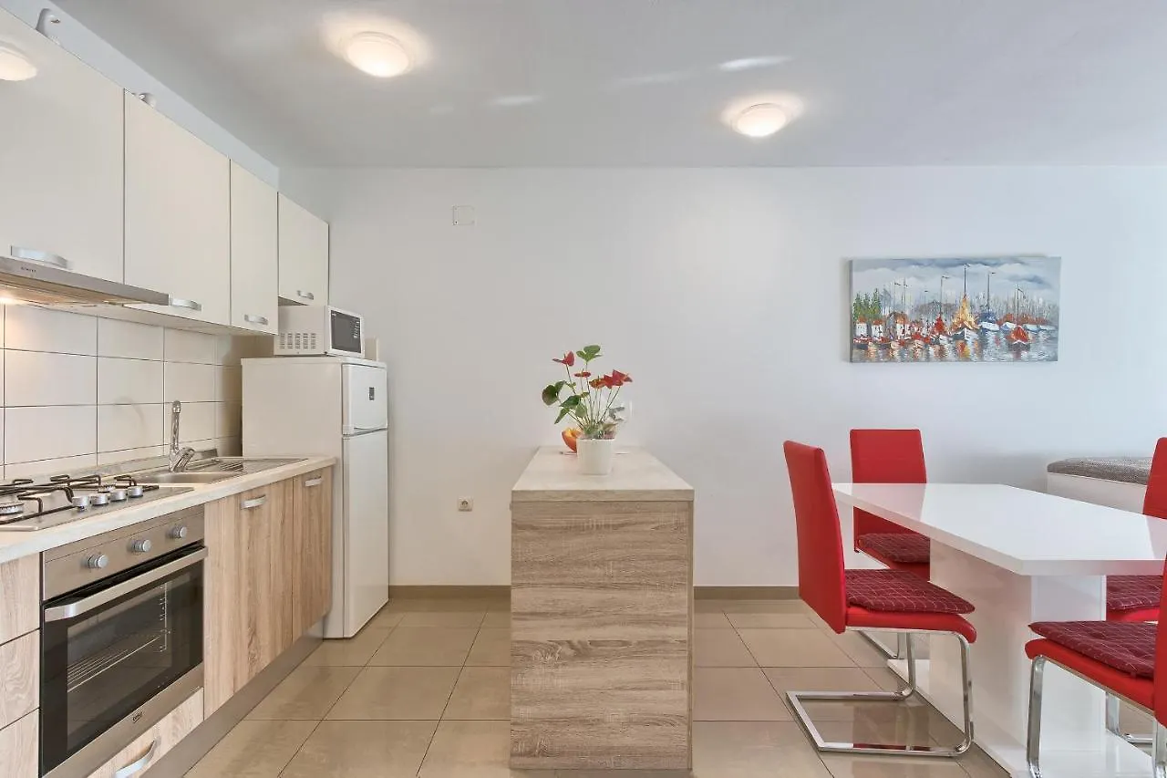 Alen Apartment Pula