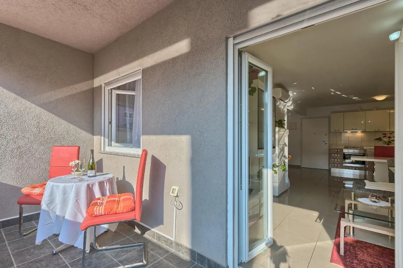 Alen Apartment Pula Croatia