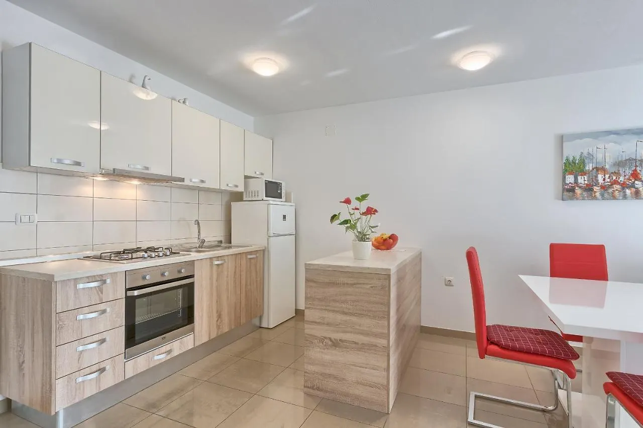 Alen Apartment Pula 0*,  Croatia