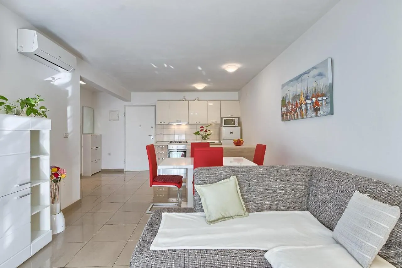 Alen Apartment Pula
